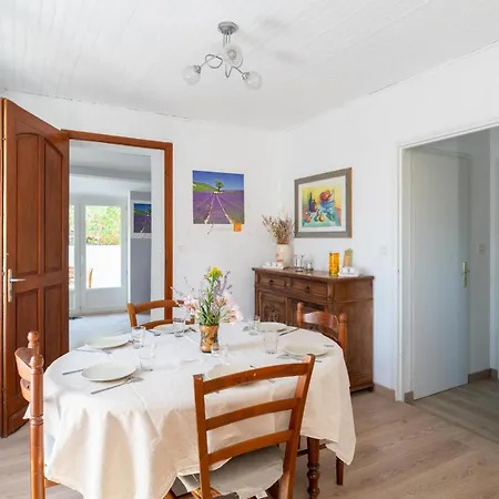 Landhuis Lou Barry Mirabel-aux-Baronnies